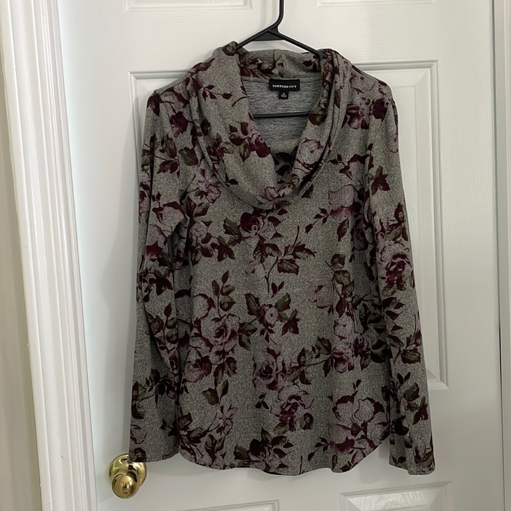 Flower sweater